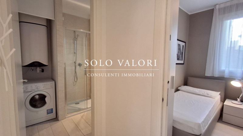 Scopri il tuo angolo di paradiso nel cuore di Jesolo, nella rinomata zona di Piazza Mazzini. Prop...