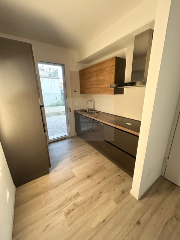 FERRI- ALBIGNASEGO

Appartamento nuovo in pronta consegna! Situato in una palazzina che ospita so...