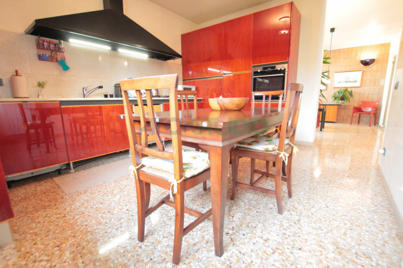 Vicenza - Bertesina: questa splendida moderna villetta, situata in zona tranquilla e riservata a ...