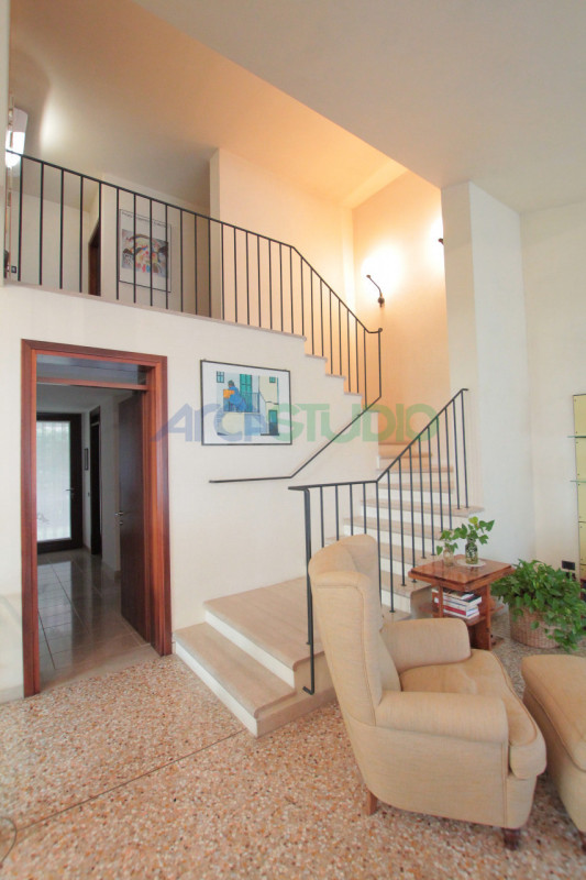 Vicenza - Bertesina: questa splendida moderna villetta, situata in zona tranquilla e riservata a ...