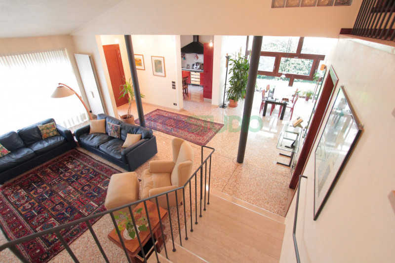 Vicenza - Bertesina: questa splendida moderna villetta, situata in zona tranquilla e riservata a ...