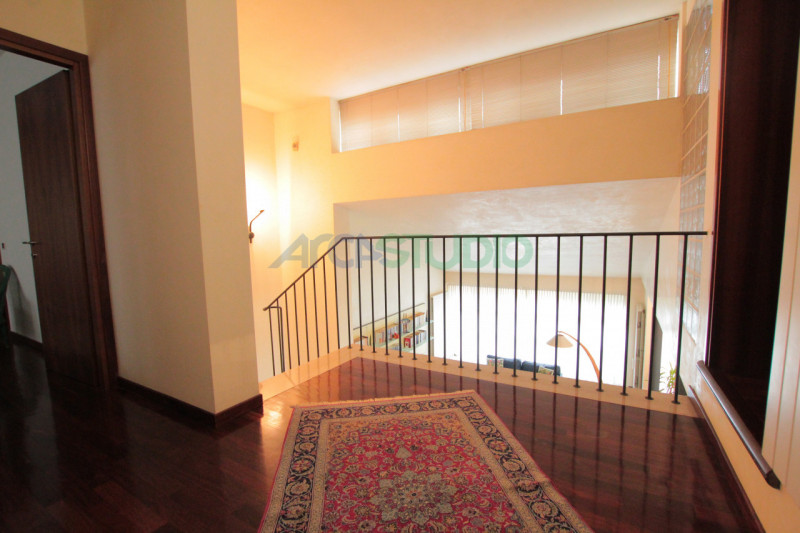 Vicenza - Bertesina: questa splendida moderna villetta, situata in zona tranquilla e riservata a ...