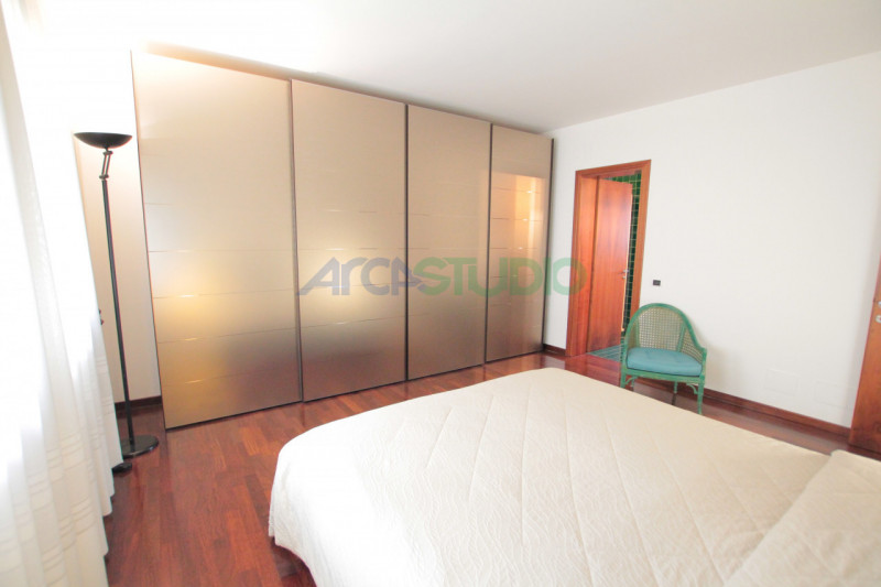 Vicenza - Bertesina: questa splendida moderna villetta, situata in zona tranquilla e riservata a ...