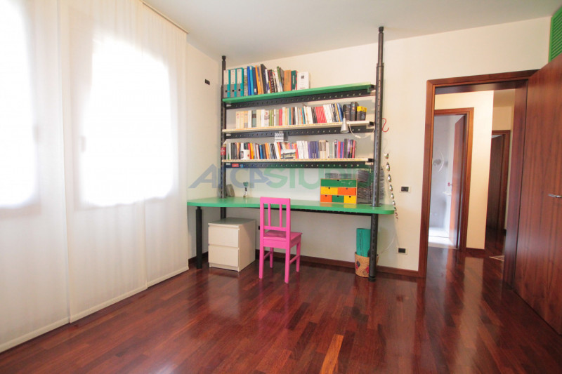 Vicenza - Bertesina: questa splendida moderna villetta, situata in zona tranquilla e riservata a ...