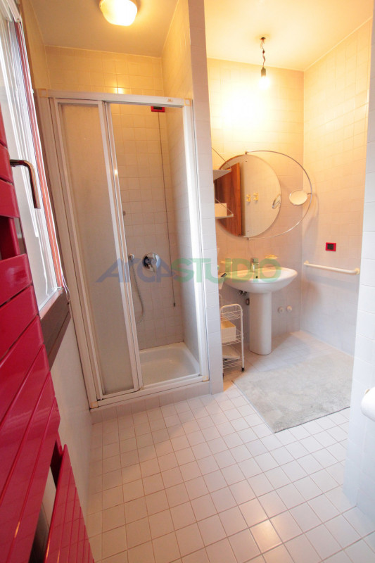 Vicenza - Bertesina: questa splendida moderna villetta, situata in zona tranquilla e riservata a ...