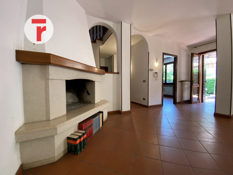 Cadoneghe - loc.Bragni - In zona prestigiosa e privilegiata per la posizione comoda ai principali...