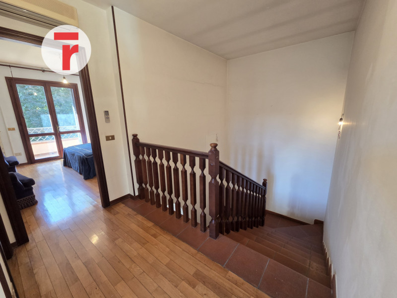 Cadoneghe - loc.Bragni - In zona prestigiosa e privilegiata per la posizione comoda ai principali...