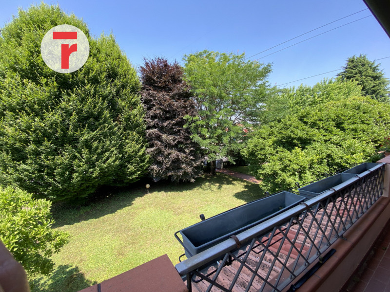 Cadoneghe - loc.Bragni - In zona prestigiosa e privilegiata per la posizione comoda ai principali...