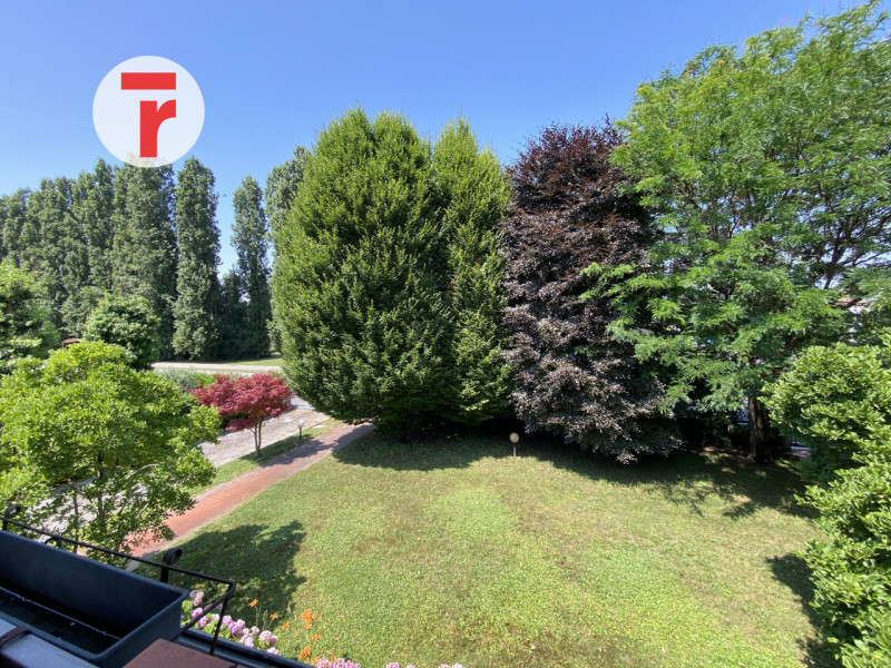 Cadoneghe - loc.Bragni - In zona prestigiosa e privilegiata per la posizione comoda ai principali...