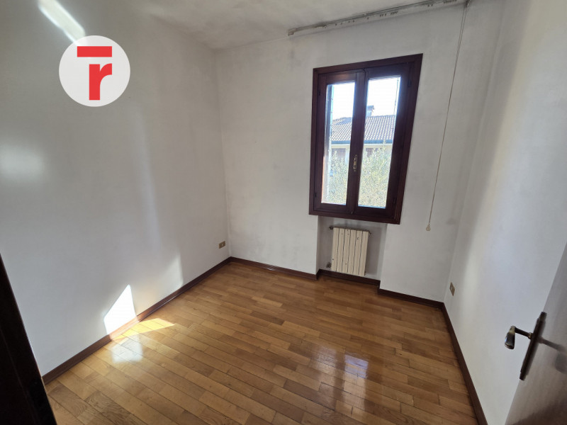 Cadoneghe - loc.Bragni - In zona prestigiosa e privilegiata per la posizione comoda ai principali...