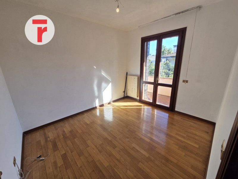 Cadoneghe - loc.Bragni - In zona prestigiosa e privilegiata per la posizione comoda ai principali...