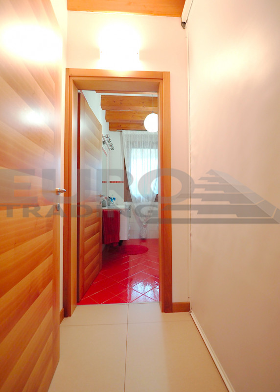 ZERO BRANCO – A due passi dal centro, splendida porzione a schiera indipendente con finiture rice...