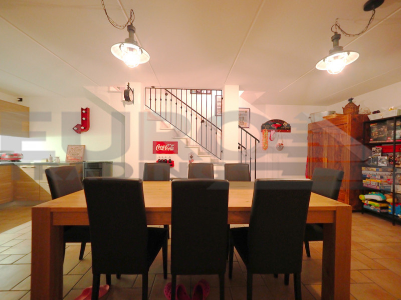 ZERO BRANCO – A due passi dal centro, splendida porzione a schiera indipendente con finiture rice...