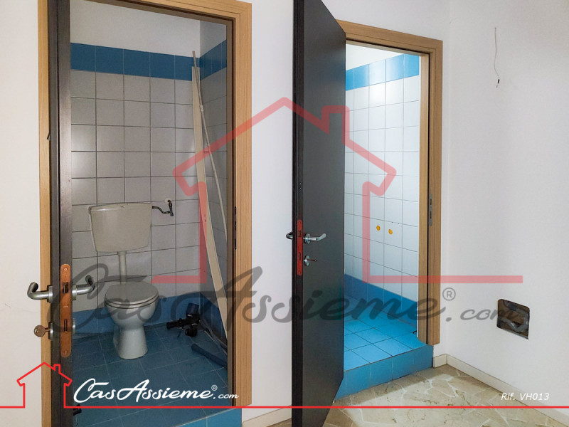 Rif. VH013
In prossimità del centro di Castello di Godego proponiamo negozio al Piano Rialzato, i...