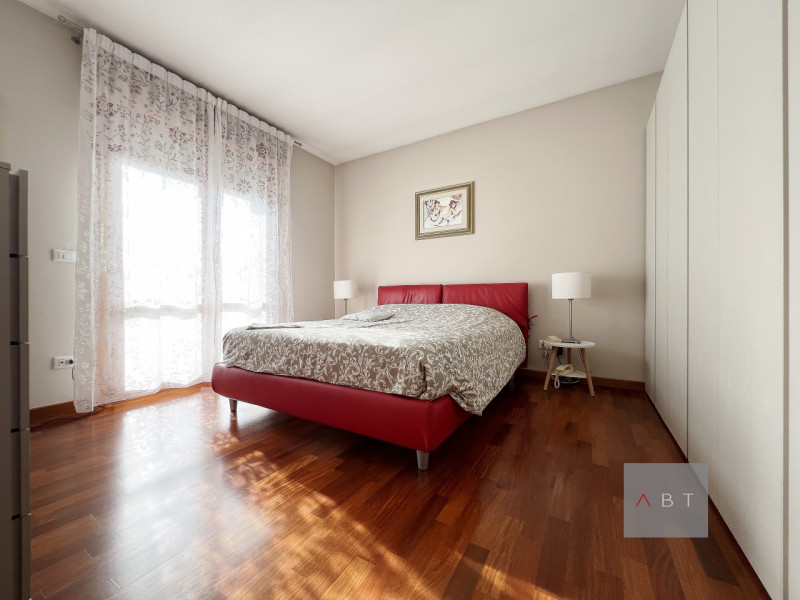 Porzione di quadrifamiliare di testa composta di: ingesso, soggiorno-pranzo, cucinino, centrale t...