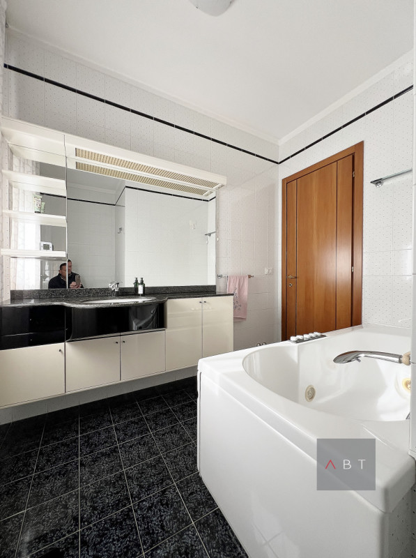 Porzione di quadrifamiliare di testa composta di: ingesso, soggiorno-pranzo, cucinino, centrale t...