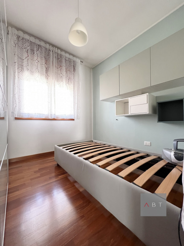 Porzione di quadrifamiliare di testa composta di: ingesso, soggiorno-pranzo, cucinino, centrale t...