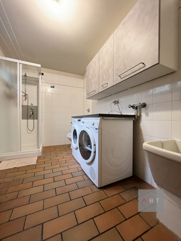 Porzione di quadrifamiliare di testa composta di: ingesso, soggiorno-pranzo, cucinino, centrale t...