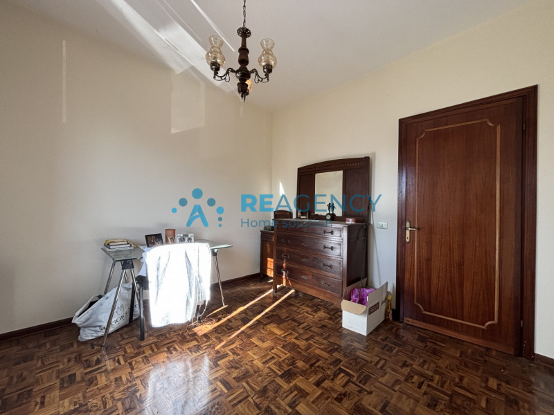 Immersa nel verde della località Poianella a Bressanvido, questa splendida casa singola con ampio...