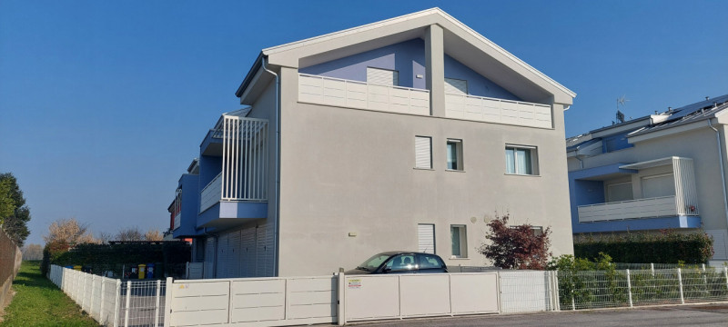 A Tremignon di Piazzola sul Brenta in palazzina di recentissima costruzione e in ottimo stato di ...