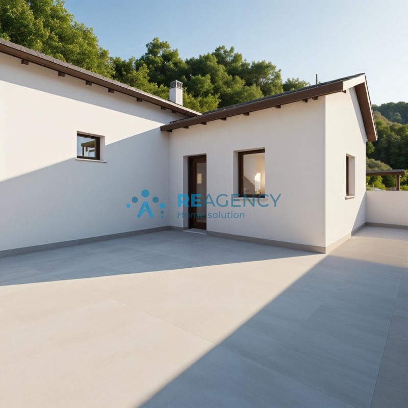 In un contesto residenziale di Chiampo proponiamo una bifamiliare affiancata di nuova costruzione...