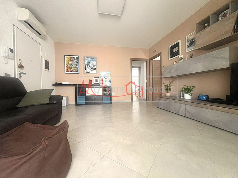 TENCAROLA - (Rif.A419-s) Proponiamo in vendita un moderno appartamento trilocale situato nel cuor...