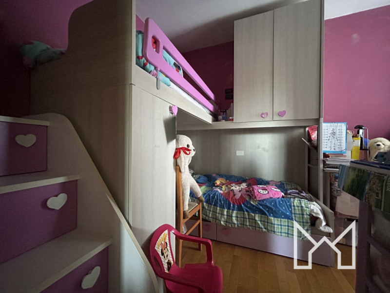 PADERNO-  Inserito in zona panoramica e residenziale, comoda a tutti i principali servizi, propon...