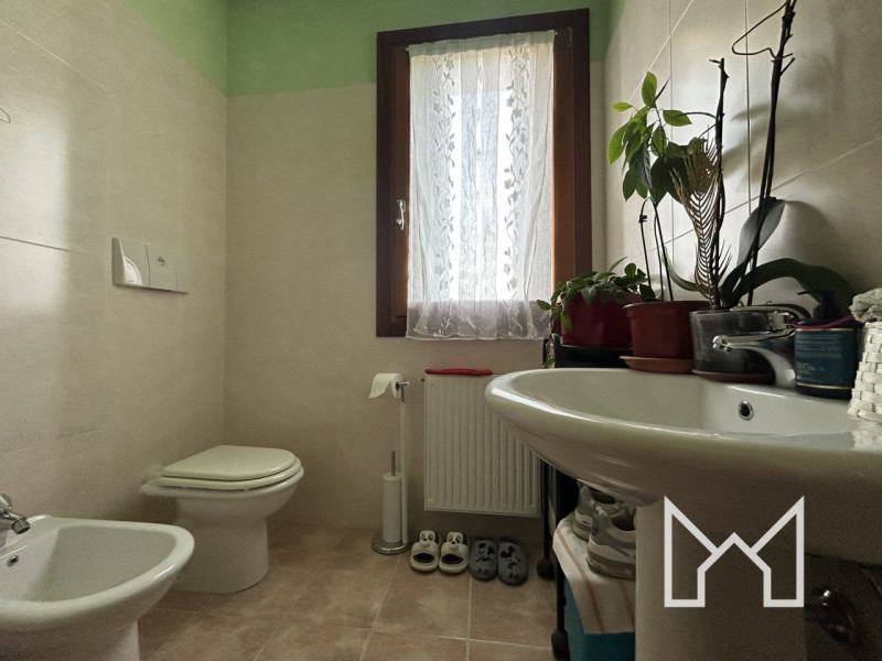 PADERNO-  Inserito in zona panoramica e residenziale, comoda a tutti i principali servizi, propon...