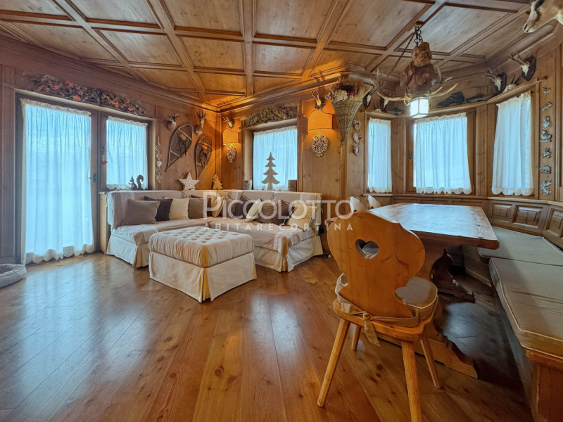 Rif. A5409 - Scopri questo grazioso appartamento in affitto situato nella splendida località di A...