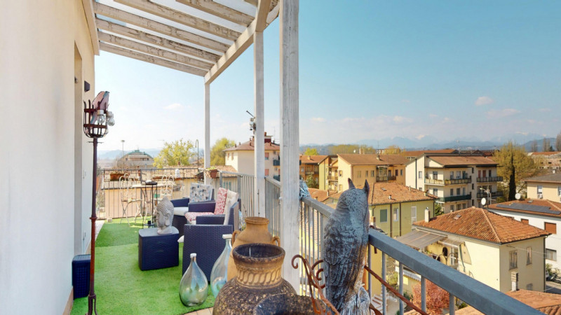 SANT’AGOSTINO / FERROVIERI

Inserito in un quartiere residenziale, comodo a tutti i principali se...