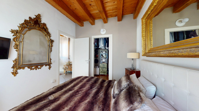 SANT’AGOSTINO / FERROVIERI

Inserito in un quartiere residenziale, comodo a tutti i principali se...