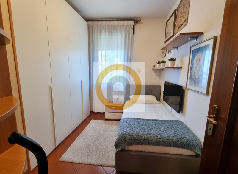 Se stai cercando una casa ideale per la tua famiglia, con ampi spazi e un grande giardino dove po...