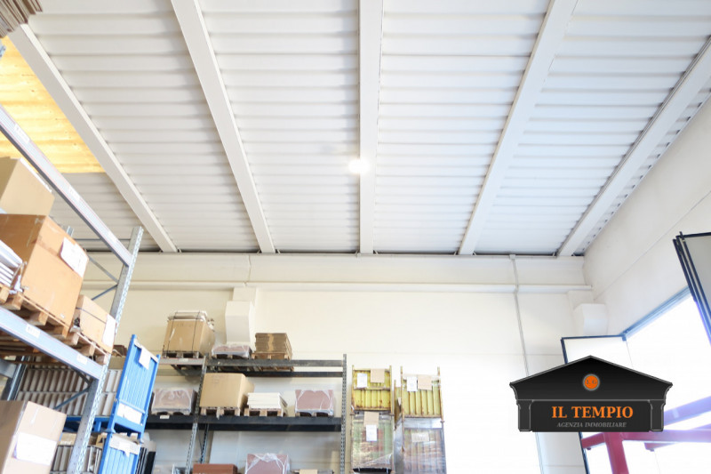 Capannone industriale di 1.000 mq con ampi spazi di manovra – Lonigo (VI)

Possibilità di subentr...