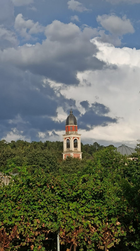 Scopri il tuo rifugio ideale tra i suggestivi Colli Berici! Proponiamo camere per affitti brevi d...