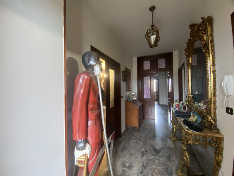 Nel cuore di Veggiano, in una zona centrale e ben servita, vi proponiamo una bifamiliare vertical...