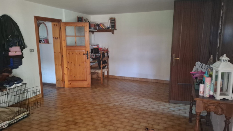 Nel cuore di Veggiano, in una zona centrale e ben servita, vi proponiamo una bifamiliare vertical...