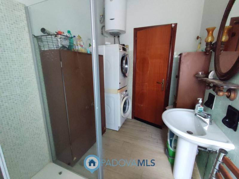 Immobile in esclusiva al Gruppo Padova MLS
Proponiamo in vendita un immobile residenziale di circ...