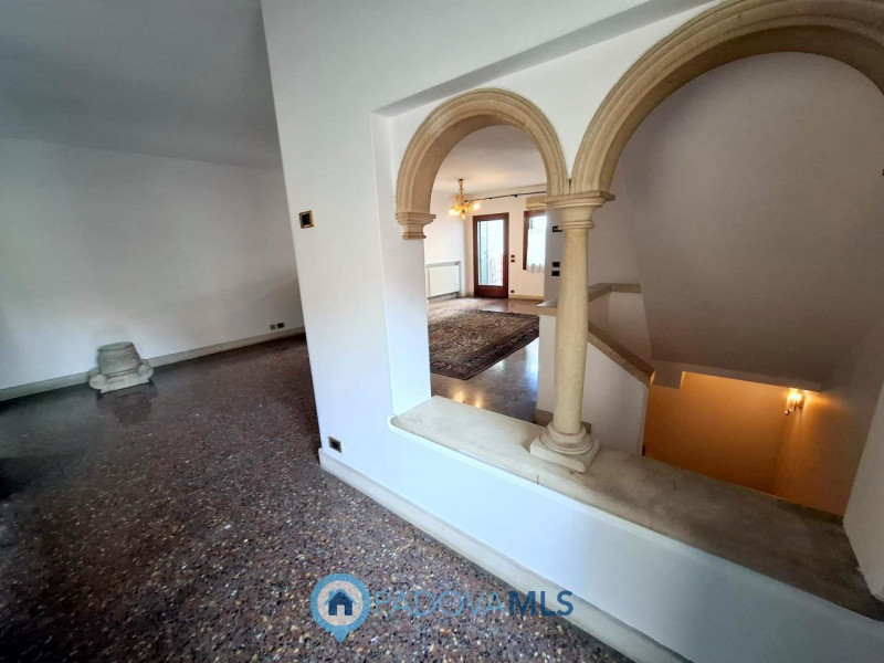 Immobile in esclusiva al Gruppo Padova MLS

Se stai cercando una residenza esclusiva nel cuore pu...