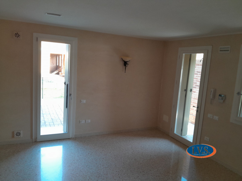 MONTEGALDA (VI): In una posizione riservata e tranquilla proponiamo porzione di trifamiliare di t...