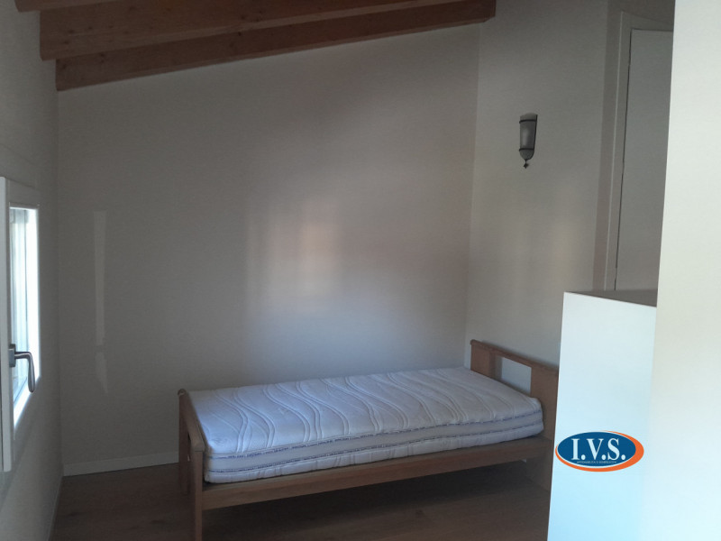 MONTEGALDA (VI): In una posizione riservata e tranquilla proponiamo porzione di trifamiliare di t...