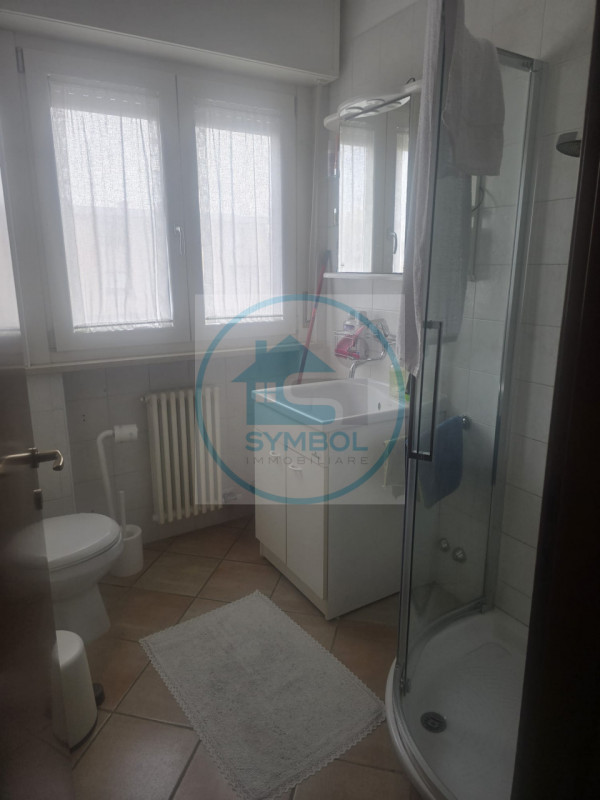 TREBASELEGHE - IN PIENO CENTRO, ELEGANTE DUPLEX CON AMPI SPAZI E FINITURE CURATE.

In una tranqui...