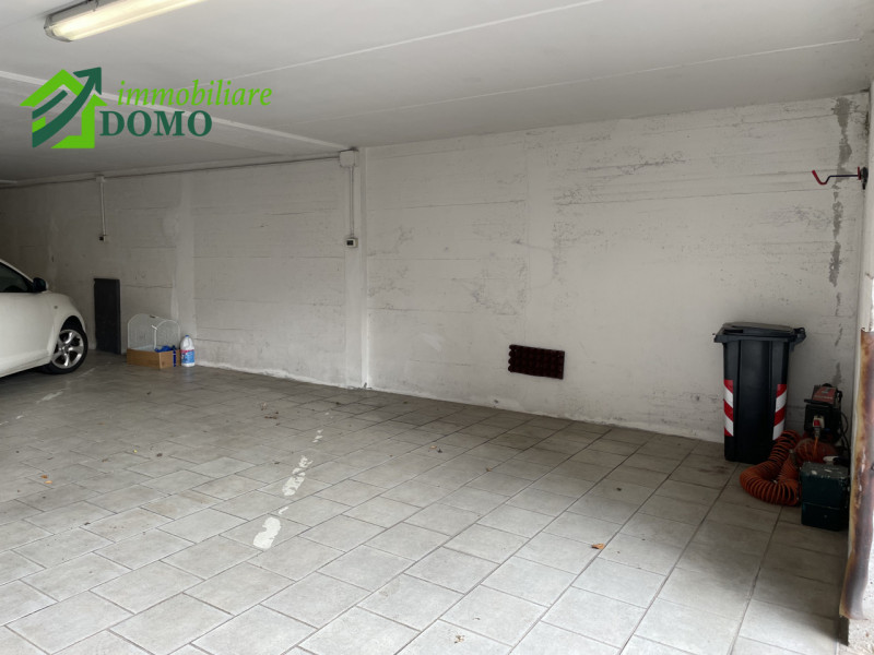 Santorso – Luminoso bicamere al secondo piano con ascensore, con posto auto auto coperto e scoper...