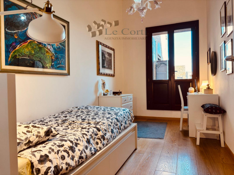 Nel centro storico di Montagnana, proponiamo in vendita un appartamento quadrilocale al secondo p...