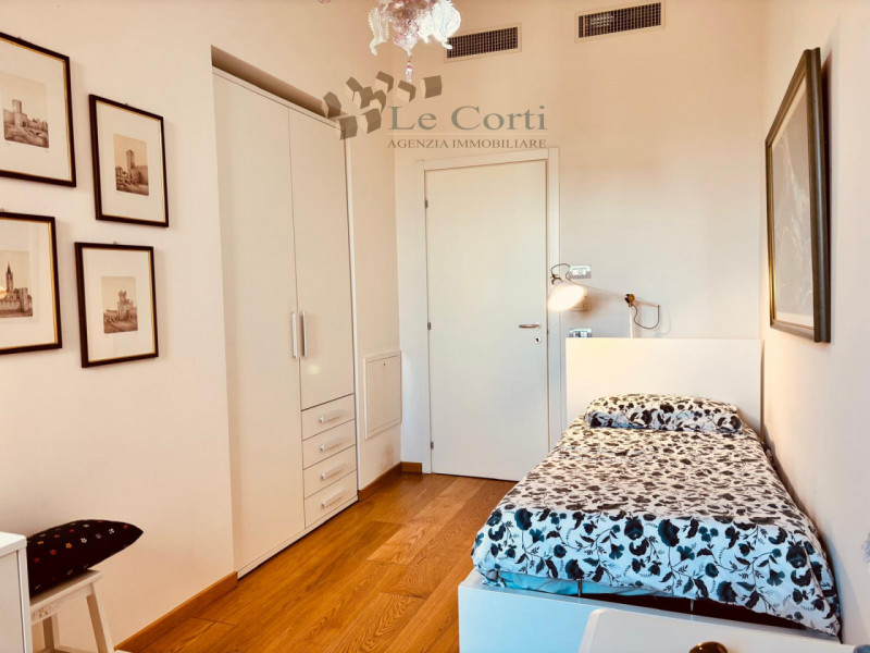 Nel centro storico di Montagnana, proponiamo in vendita un appartamento quadrilocale al secondo p...