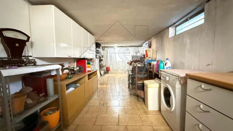 Casa singola da aggiornare situata a Padova, un'opportunità imperdibile per chi cerca spazio e co...