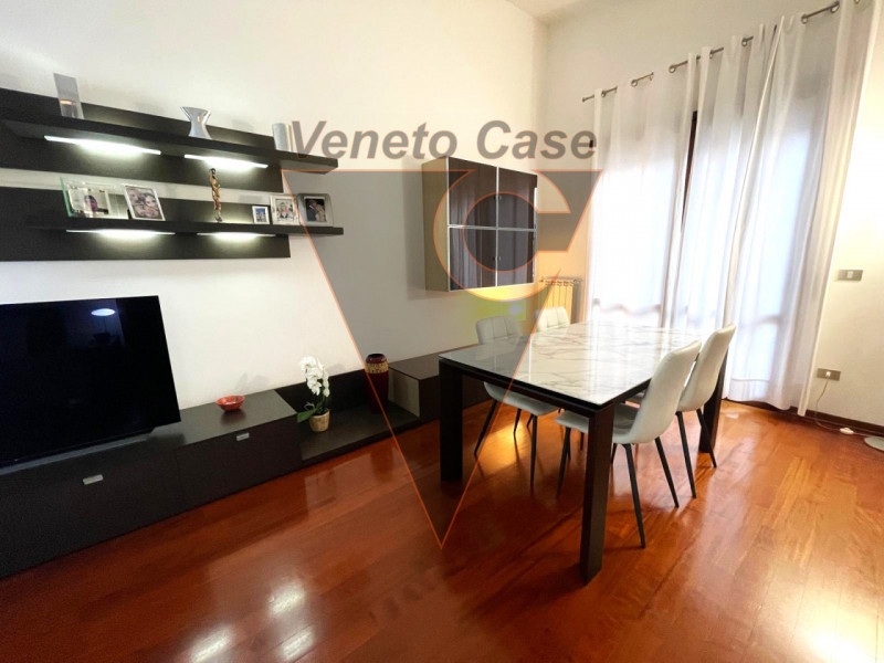 Nel quartiere più ricercato di Tombelle, proponiamo appartamento al secondo e ultimo piano, compo...