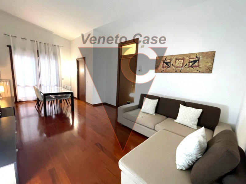 Nel quartiere più ricercato di Tombelle, proponiamo appartamento al secondo e ultimo piano, compo...