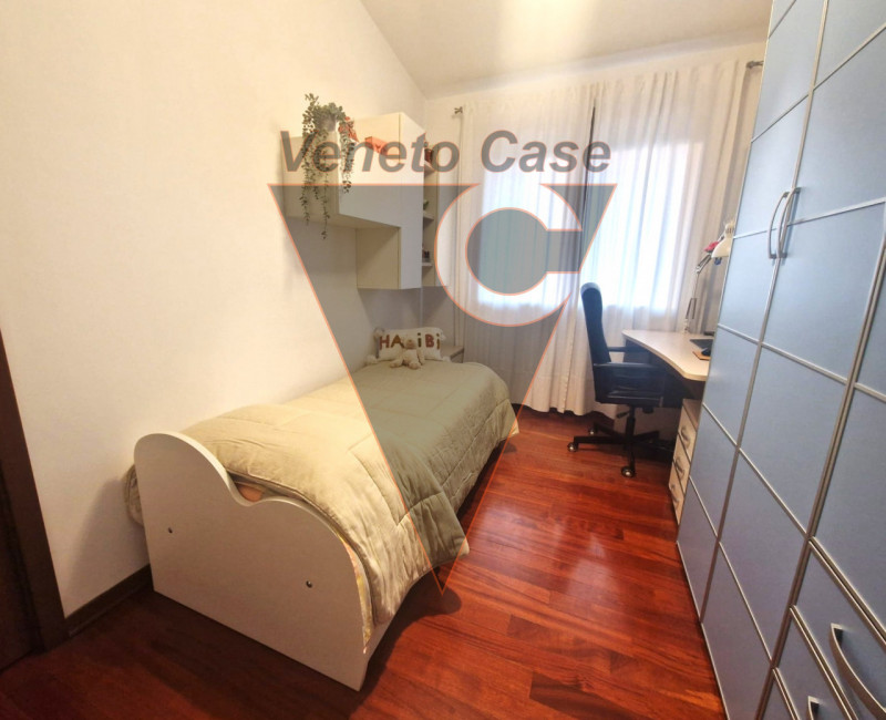 Nel quartiere più ricercato di Tombelle, proponiamo appartamento al secondo e ultimo piano, compo...