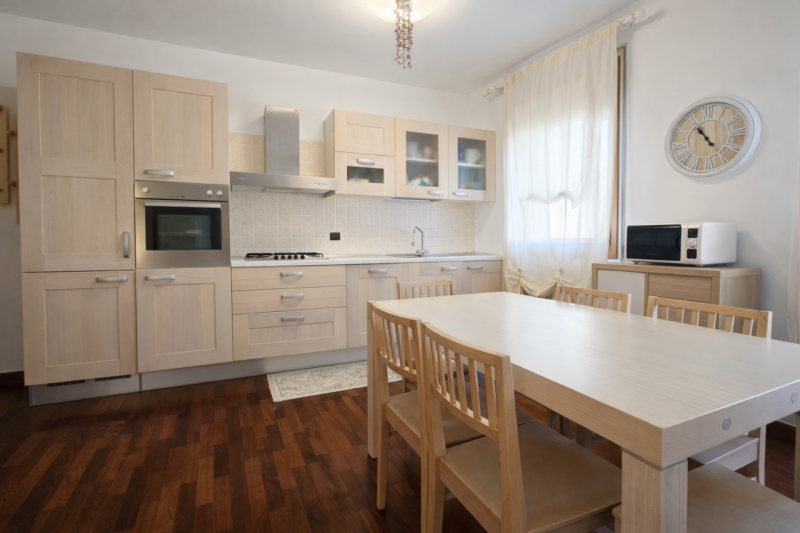 Proponiamo splendido appartamento in posizione comoda ai principali servizi, collocato al piano p...