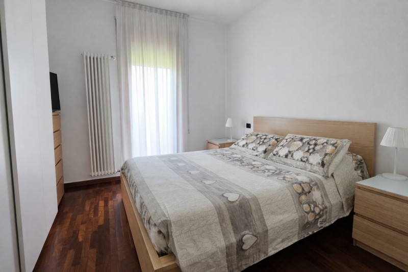 Proponiamo splendido appartamento in posizione comoda ai principali servizi, collocato al piano p...